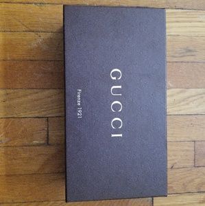 Gucci wallet gift box